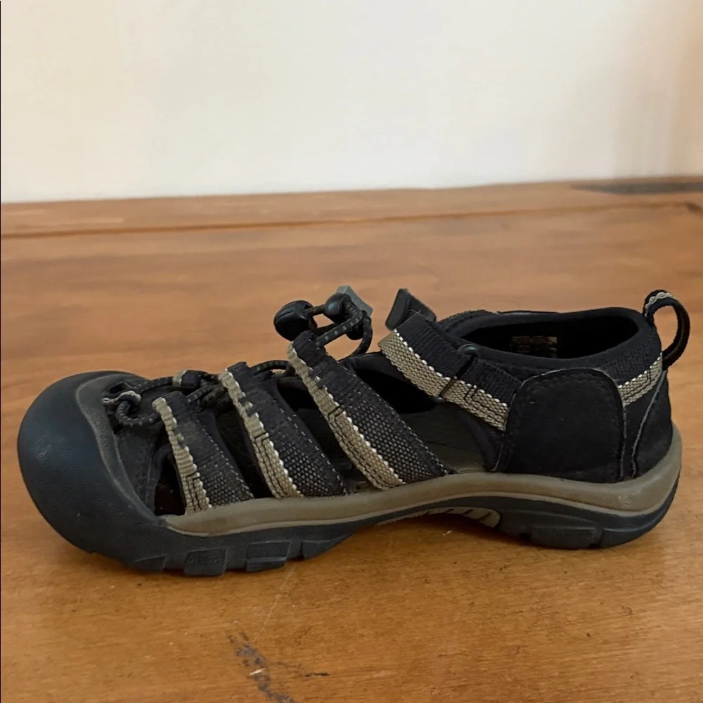 Keen rugged sandals